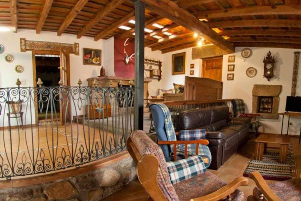 Casa Rural Lucía es una casa rural amplia con patio ideal para familias Cabezas Bajas Exterior foto