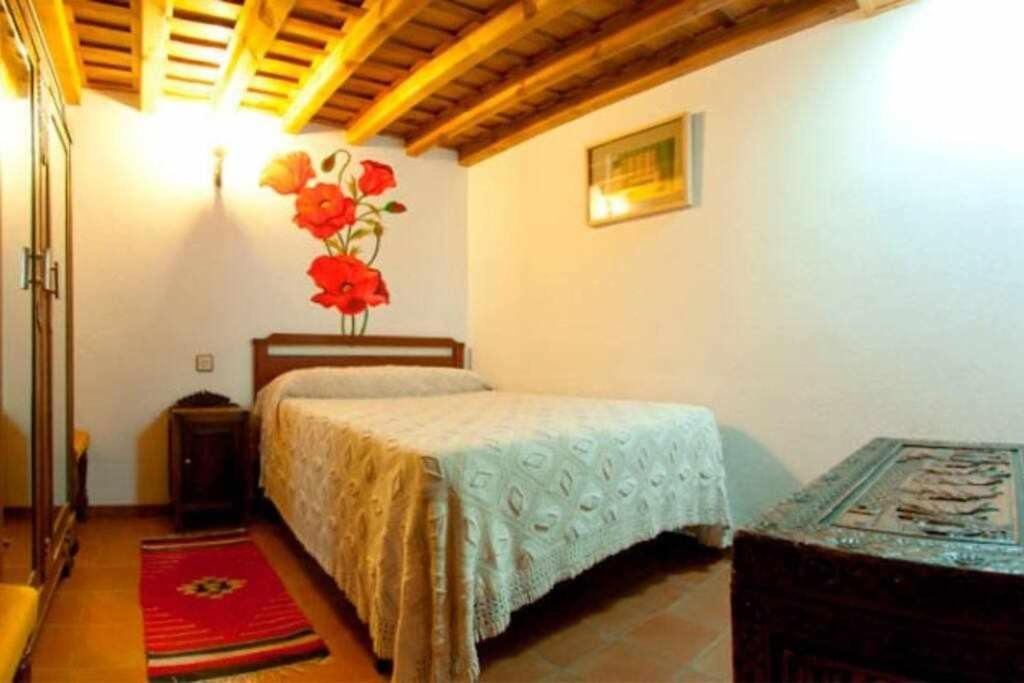 Casa Rural Lucía es una casa rural amplia con patio ideal para familias Cabezas Bajas Exterior foto